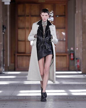 キムへキム(Kimhekim) 2023-24年秋冬ウィメンズコレクション  - 写真23