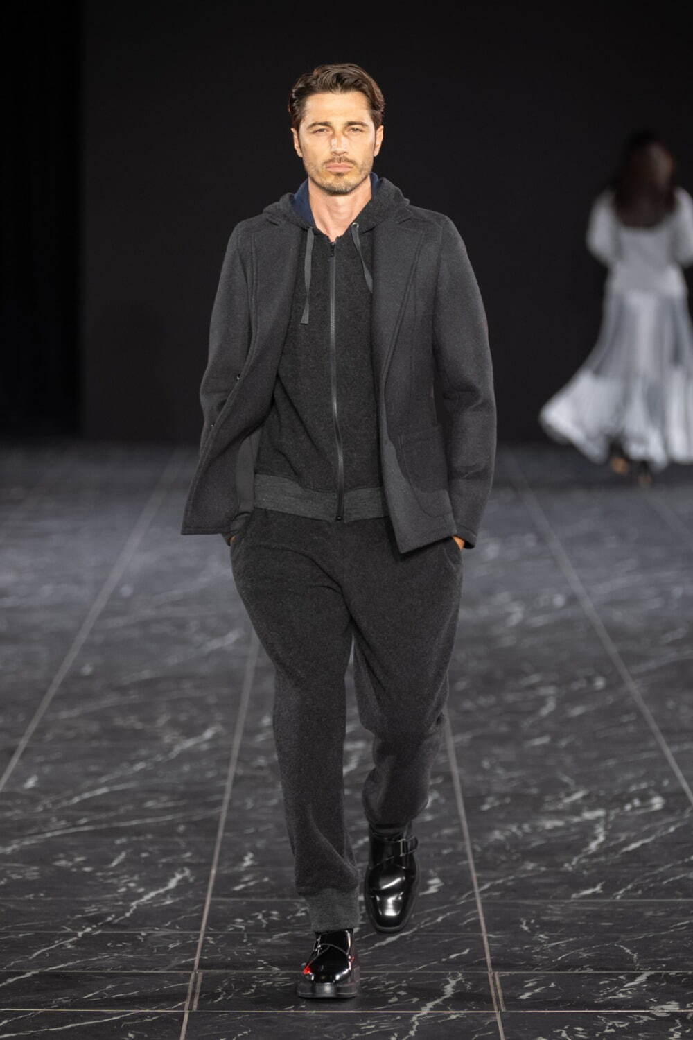 タエ アシダ 2023-24年秋冬<span>コレクション</span> - 写真27