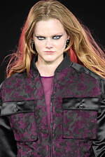 タエ アシダ 2023-24年秋冬コレクション - 華やかに、軽やかに｜写真2