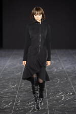 タエ アシダ 2023-24年秋冬コレクション - 華やかに、軽やかに｜写真14