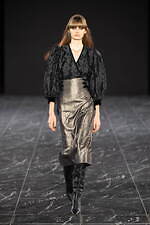 タエ アシダ 2023-24年秋冬コレクション - 華やかに、軽やかに｜写真55