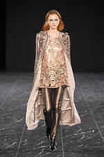 タエ アシダ 2023-24年秋冬コレクション - 華やかに、軽やかに｜写真69