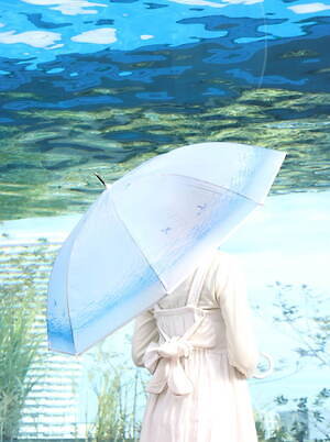 Wpc.×サンシャイン水族館“天空のペンギン”が雨傘に！羽ばたくペンギンをプリント｜写真2
