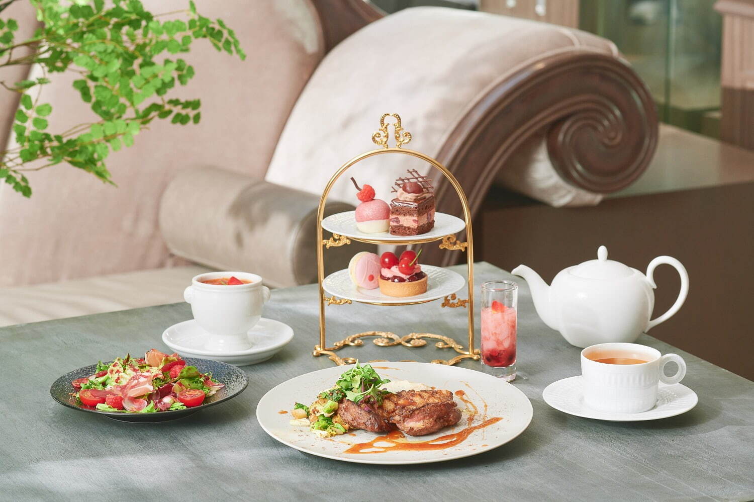 アフタヌーンティー付ランチ 6,000円 ※サービス料15%込