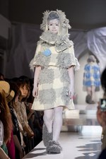 アートイベントでリトゥンアフターワーズが2010-2011年秋冬コレクションを発表｜写真3