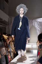 アートイベントでリトゥンアフターワーズが2010-2011年秋冬コレクションを発表｜写真7