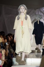 アートイベントでリトゥンアフターワーズが2010-2011年秋冬コレクションを発表｜写真8