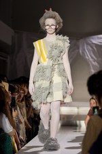 アートイベントでリトゥンアフターワーズが2010-2011年秋冬コレクションを発表｜写真17