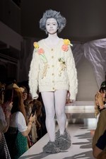 アートイベントでリトゥンアフターワーズが2010-2011年秋冬コレクションを発表｜写真24