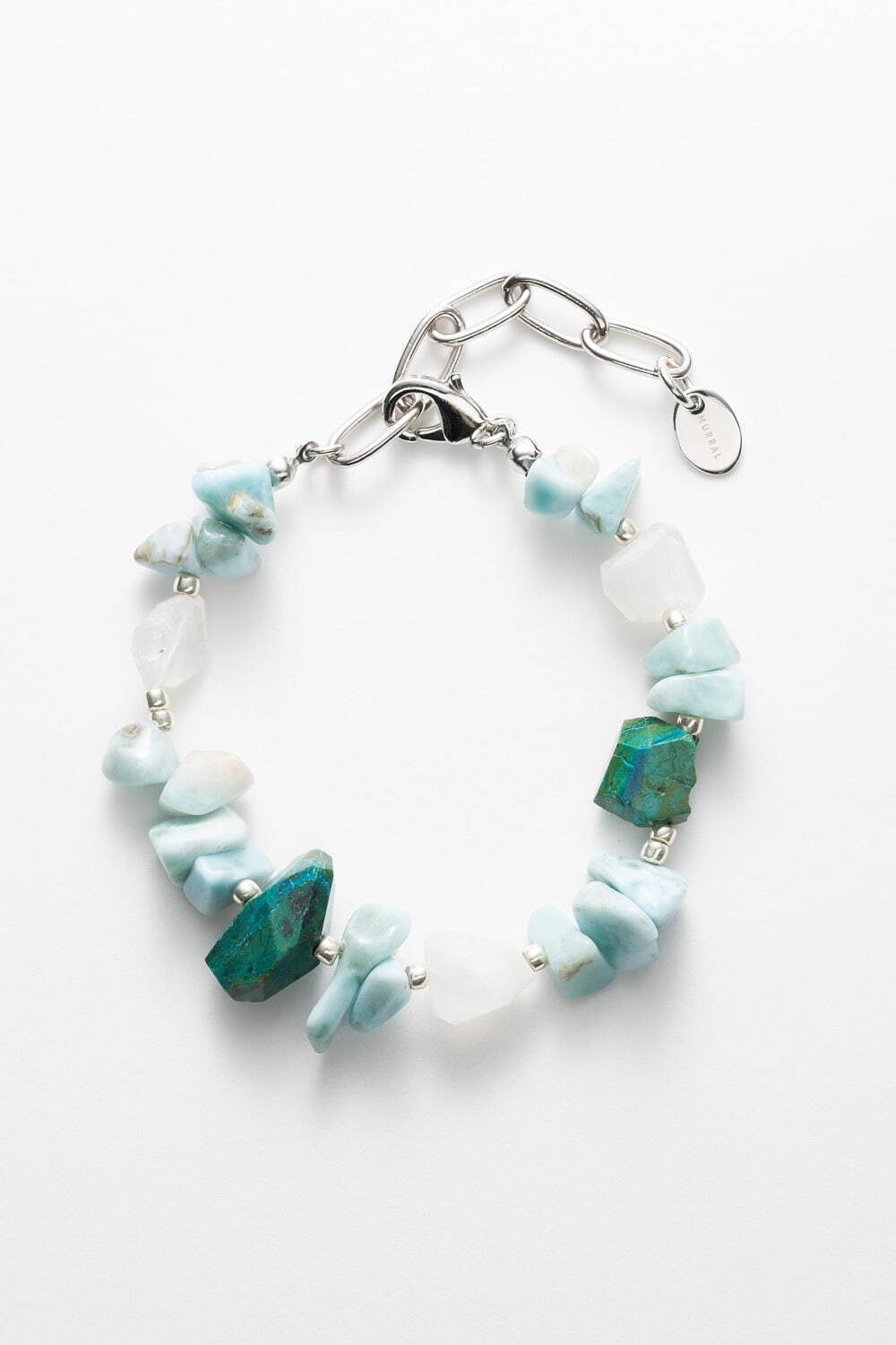 ミューラル“鉱石のきらめき”を表現したティアードドレスなど、渋谷パルコでは試着会を開催｜写真130