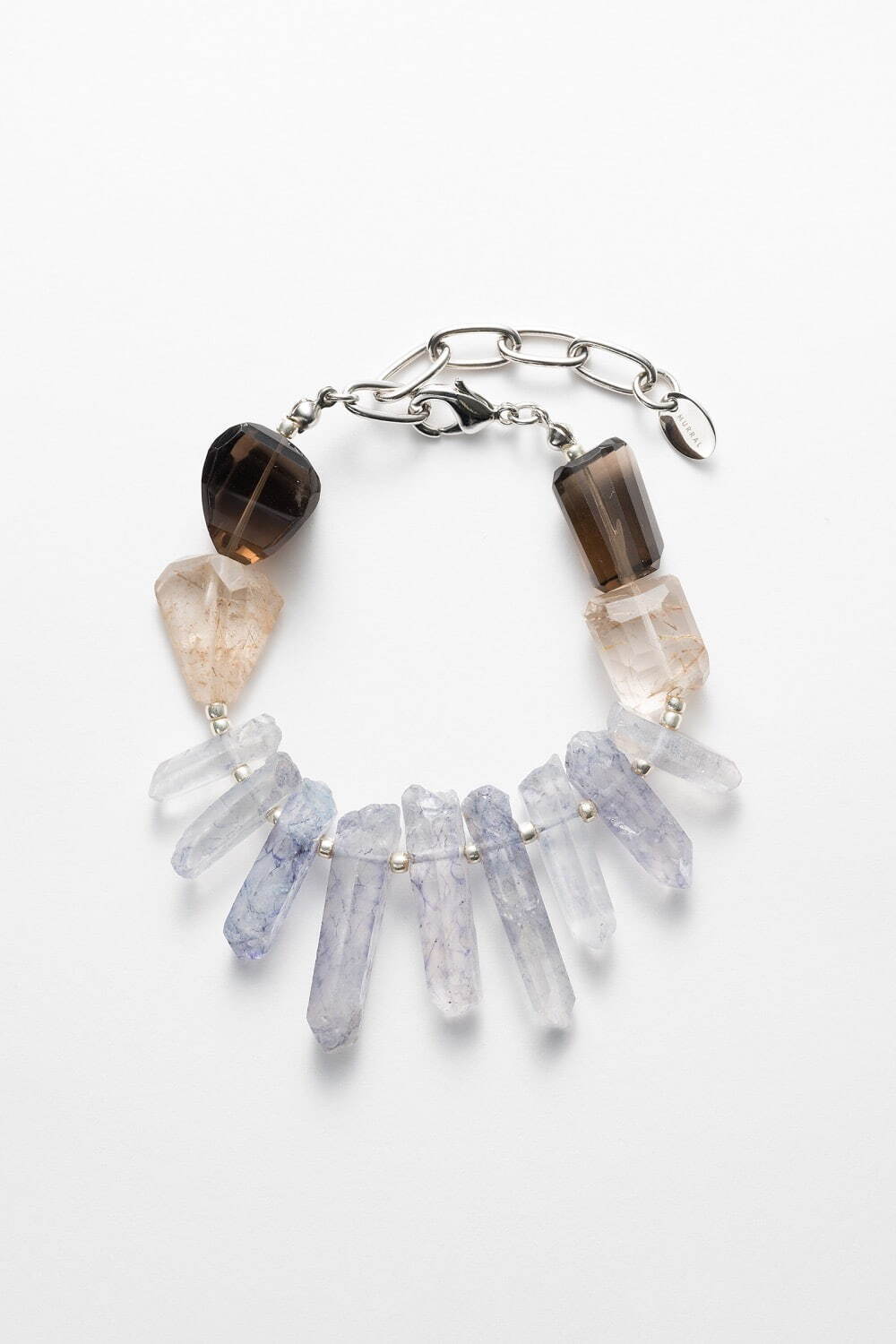 ミューラル“鉱石のきらめき”を表現したティアードドレスなど、渋谷パルコでは試着会を開催｜写真131