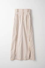 ミューラル“鉱石のきらめき”を表現したティアードドレスなど、渋谷パルコでは試着会を開催｜写真88