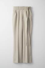 ミューラル“鉱石のきらめき”を表現したティアードドレスなど、渋谷パルコでは試着会を開催｜写真99