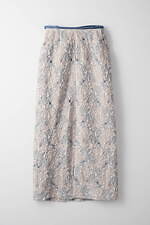 ミューラル“鉱石のきらめき”を表現したティアードドレスなど、渋谷パルコでは試着会を開催｜写真98