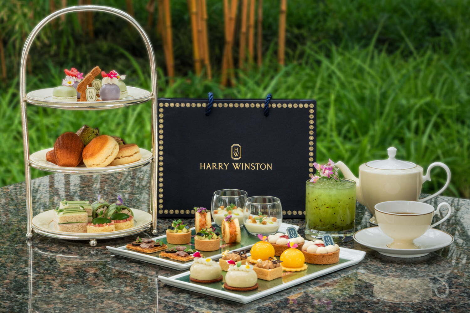 パーク ハイアット 東京「ハリー・ウィンストン」コラボアフタヌーンティー、花々咲き誇る庭園をイメージ