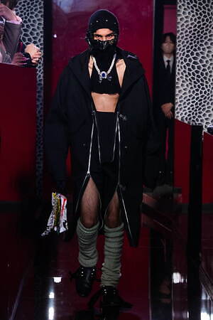 レシス(LES SIX) 2023-24年秋冬ウィメンズ&メンズコレクション  - 写真2