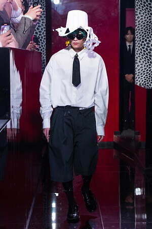 レシス(LES SIX) 2023-24年秋冬ウィメンズ&メンズコレクション  - 写真8