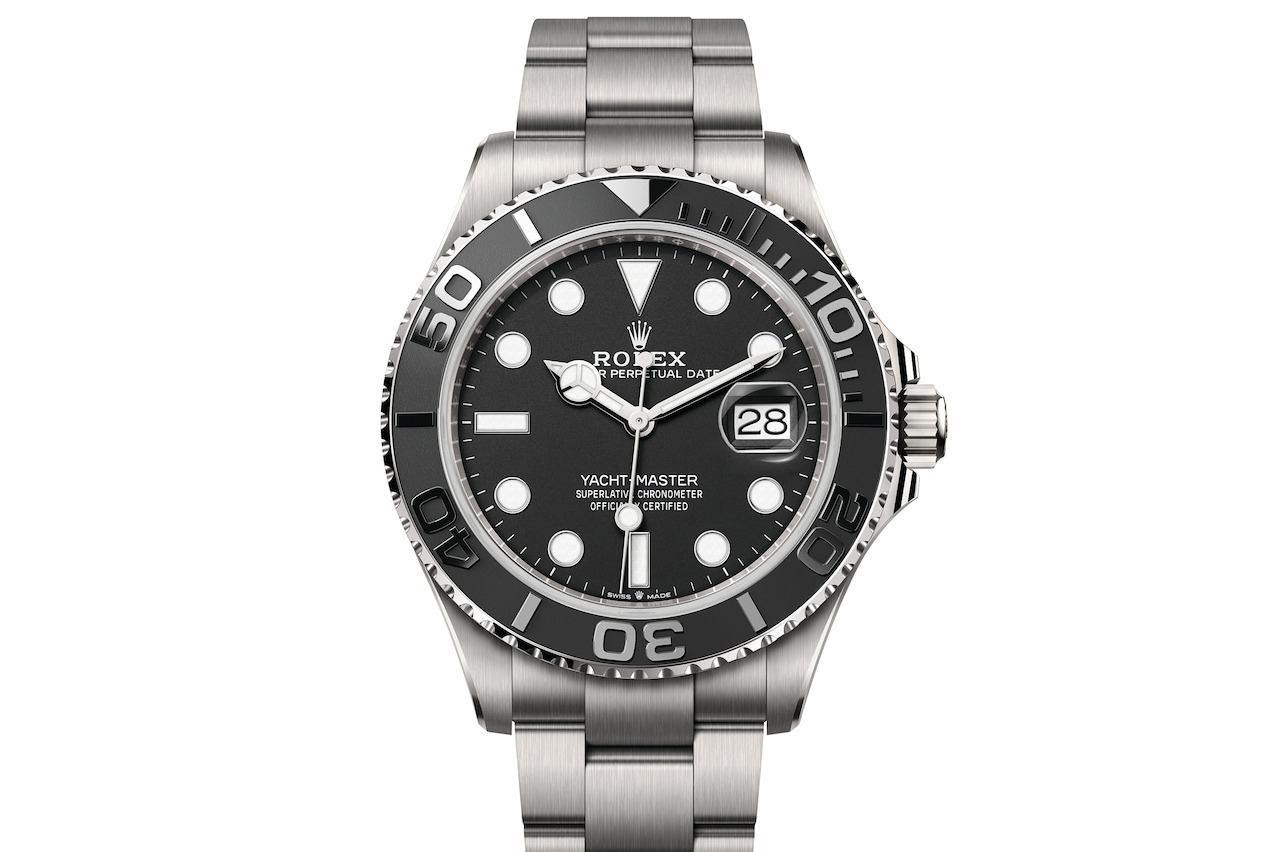 ロレックスの腕時計「ヨットマスター 42」初チタン製、ブラックダイアル×マットブラックベゼル