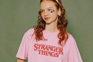 フリークス ストア×「ストレンジャー・シングス」タイトルロゴや作中のピザ店モチーフのTシャツ