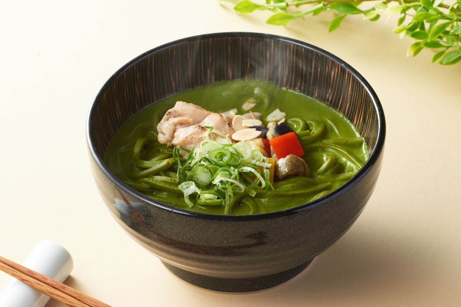 宇治抹茶とアーモンドミルクのクリーミーカレーうどん 1,090円