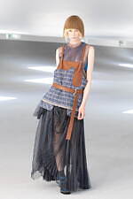 ヒロコ コシノ 2024年春夏コレクション、“重ねて楽しむ”大人のコラージュ｜写真11