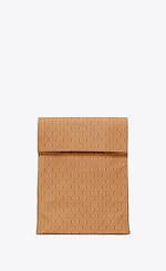 サンローラン“テイクアウト袋”着想のメンズ新作バッグ、カサンドラロゴ入りブラックやメタルシルバー｜写真7