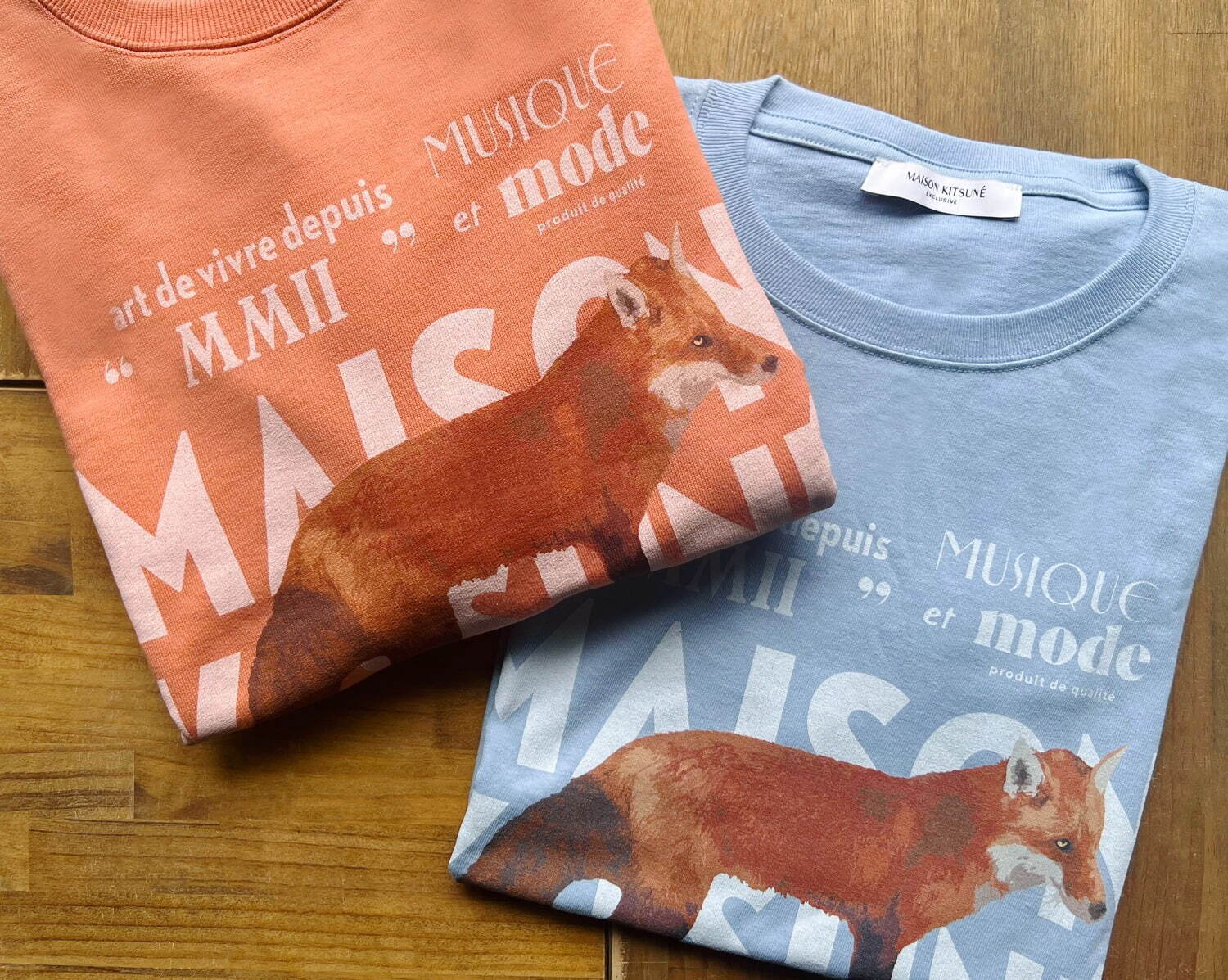 メゾン キツネ“パステルカラー”のキツネイラストのスウェット&Tシャツ