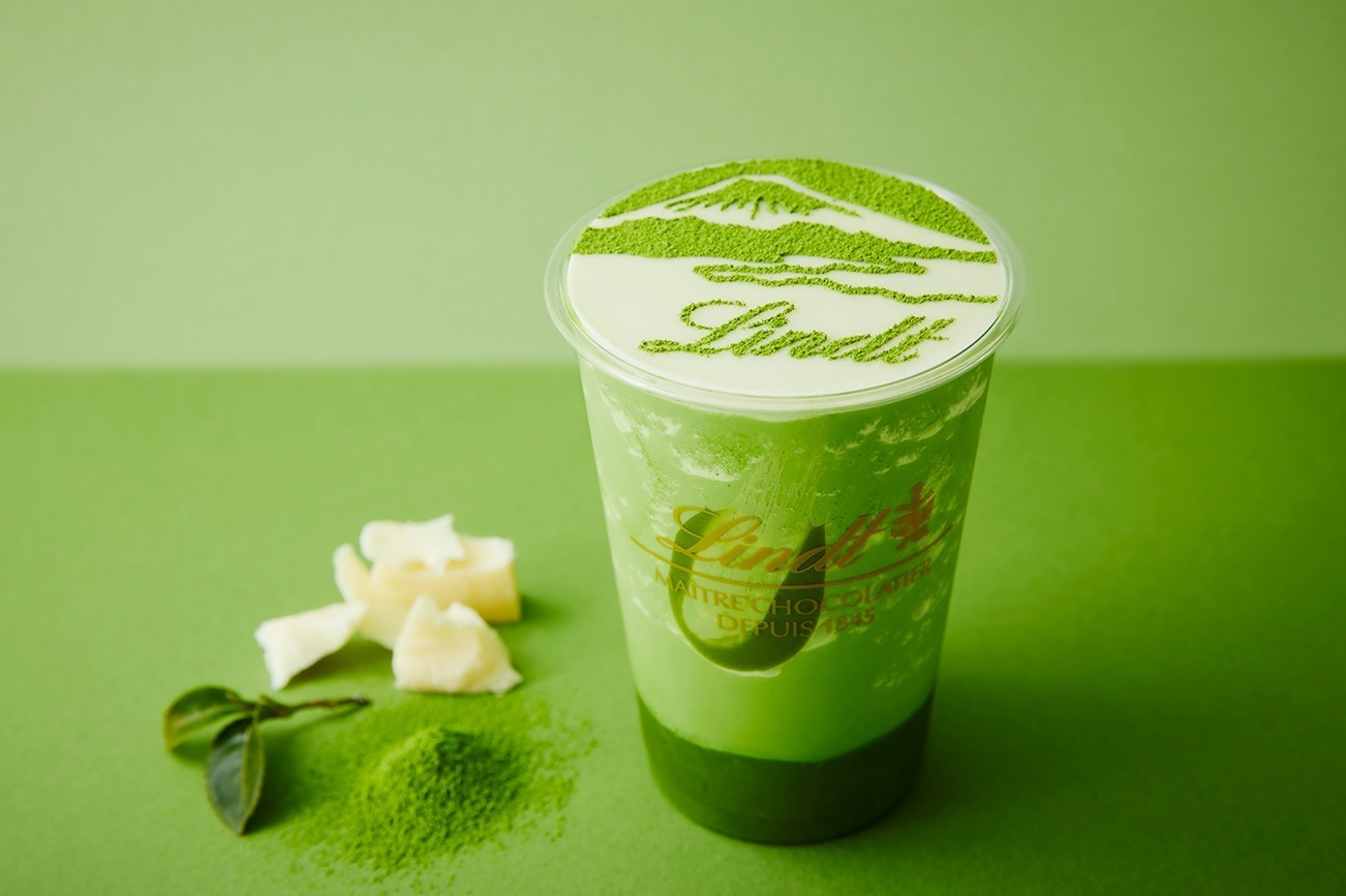リンツ「濃い -天空の抹茶- ショコラドリンク」“富⼠⼭”抹茶アート×ホワイトチョコ