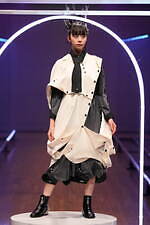 ハザマ 2023 プライマリー コレクション - “未知の未知”見知らぬ旅路の果てへ｜写真13