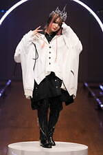 ハザマ 2023 プライマリー コレクション - “未知の未知”見知らぬ旅路の果てへ｜写真14