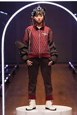 ハザマ 2023 プライマリー コレクション - “未知の未知”見知らぬ旅路の果てへ｜写真60