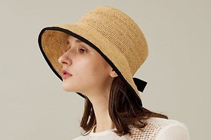 ステュディオス×メゾンドリリス、"折り畳める”リボン付きのクロシェハット