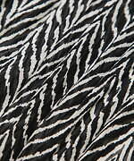 アカネ ウツノミヤ、ホルターネック仕様のニットワンピ＆花柄プリーツブラウス - ザ トウキョウ別注｜写真14