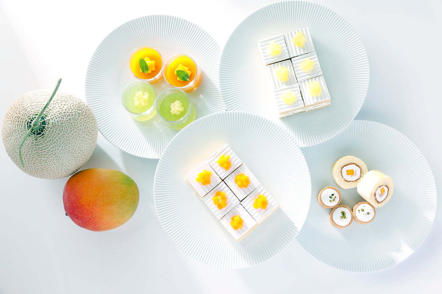 スイーツビュッフェ｜ホテルニューオータニ大阪「マンゴー＆メロン」のスイーツビュッフェ、スーパーショートケーキなど20種