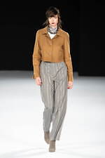 ジュン アシダ 2023-24年秋冬コレクション - 水面のように、煌めきを湛えて｜写真3