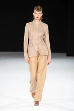 ジュン アシダ 2023-24年秋冬コレクション - 水面のように、煌めきを湛えて｜写真7