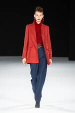 ジュン アシダ 2023-24年秋冬コレクション - 水面のように、煌めきを湛えて｜写真22