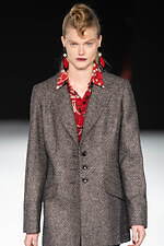 ジュン アシダ 2023-24年秋冬コレクション - 水面のように、煌めきを湛えて｜写真25