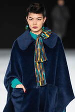 ジュン アシダ 2023-24年秋冬コレクション - 水面のように、煌めきを湛えて｜写真30