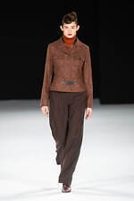 ジュン アシダ 2023-24年秋冬コレクション - 水面のように、煌めきを湛えて｜写真35