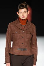 ジュン アシダ 2023-24年秋冬コレクション - 水面のように、煌めきを湛えて｜写真36