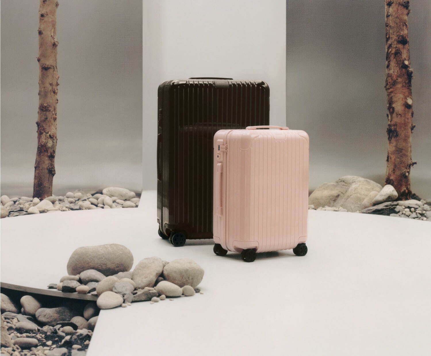 リモワ(RIMOWA) エッセンシャル｜写真1