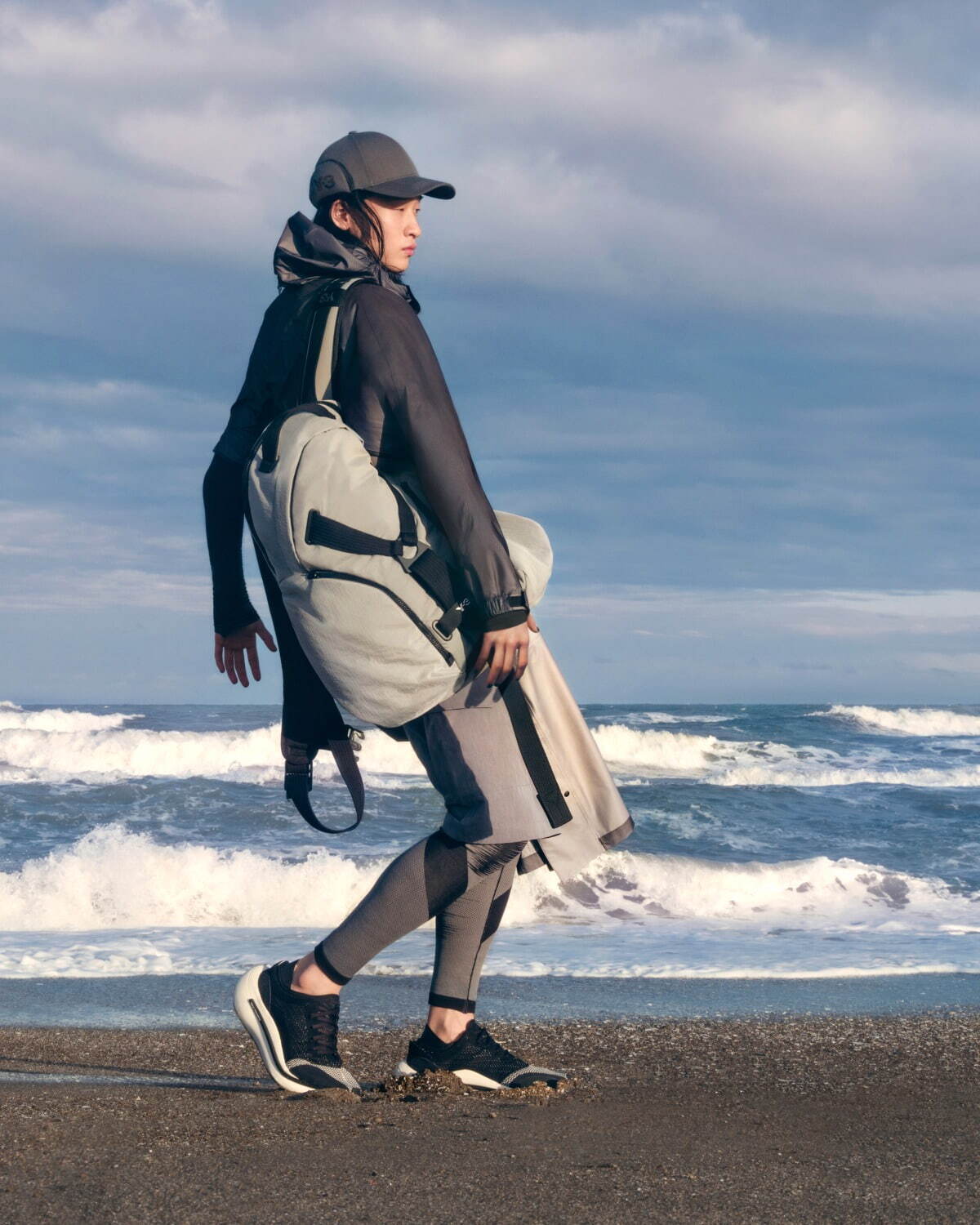 大人気！Y-3 ワイスリー 防水 ロゴ ラウンドトゥ スニーカー Y-3】ロゴ レースアップ ラウンドトゥ ハイカット スニーカー (Y