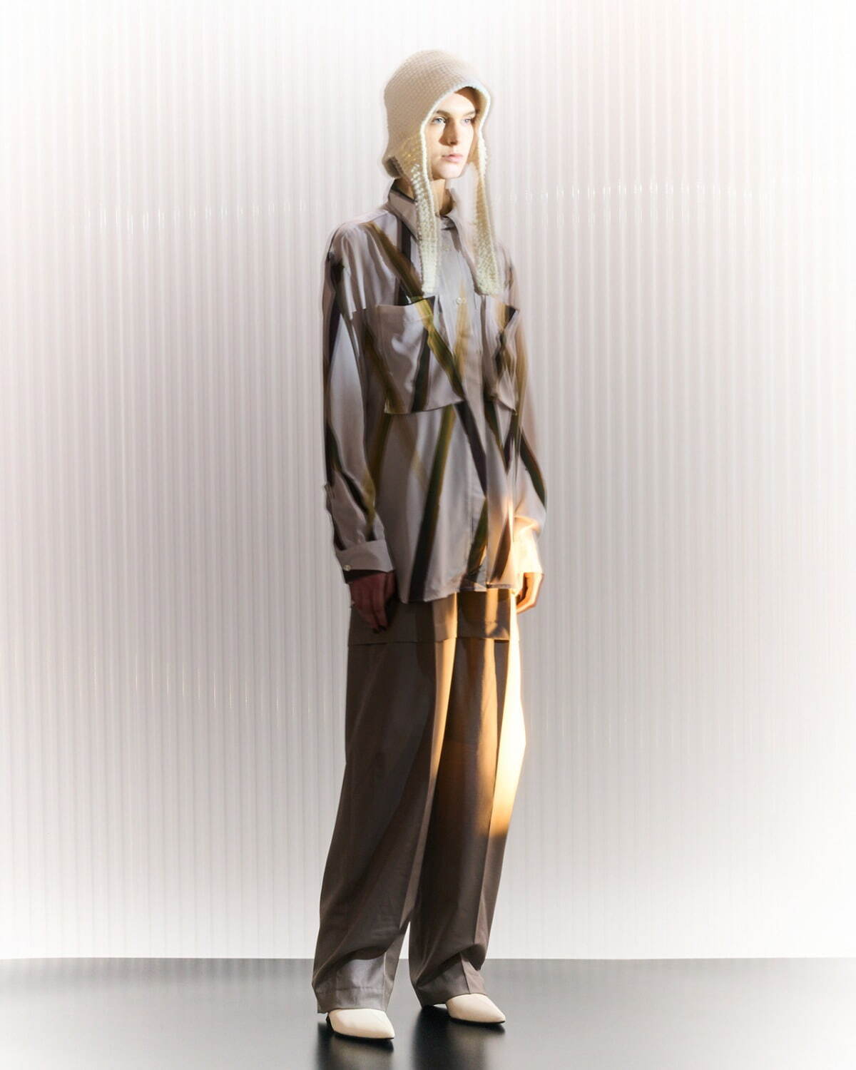 イン(IHNN) 2023-24年秋冬ウィメンズコレクション  - 写真16