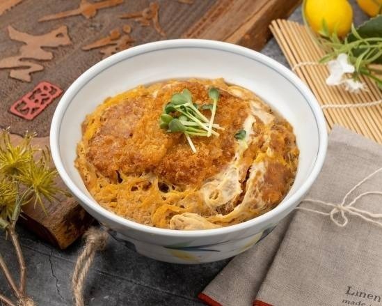 「第3回 肉祭 2023」等々力緑地に厳選肉料理が集結、焼き物から丼まで多彩なメニュー｜写真2