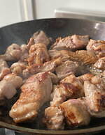 「第3回 肉祭 2023」等々力緑地に厳選肉料理が集結、焼き物から丼まで多彩なメニュー｜写真9