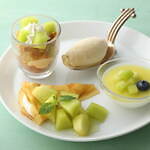 キハチ青山本店“旬のメロン”アフタヌーンティー、メロンの“もっちり”クレープなどメロン尽くしで｜写真5