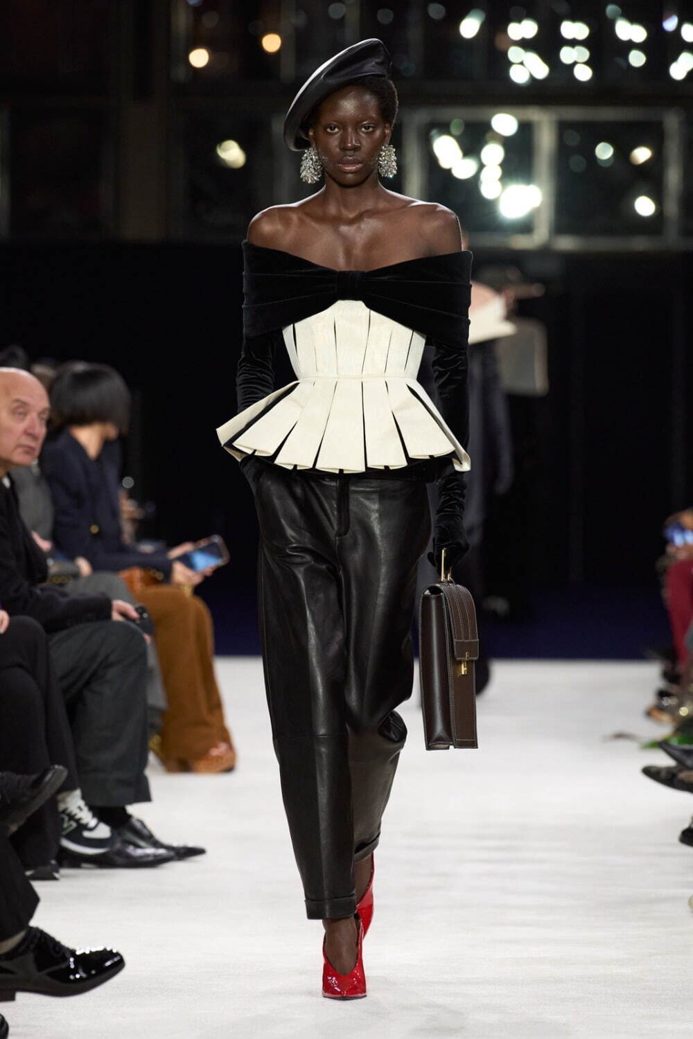 バルマン(BALMAIN) 2023-24年秋冬ウィメンズコレクション