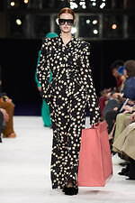 バルマン 2023-24年秋冬ウィメンズコレクション、メゾンのDNAを現代へ｜写真19