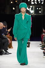 バルマン 2023-24年秋冬ウィメンズコレクション、メゾンのDNAを現代へ｜写真20